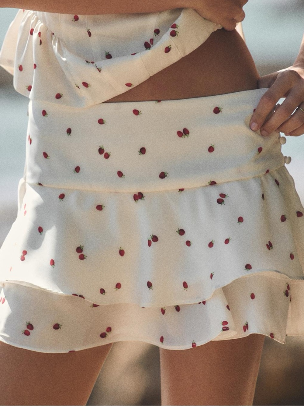 NWT Zara Ruffled Strawberry Print Skort Ecru Red S